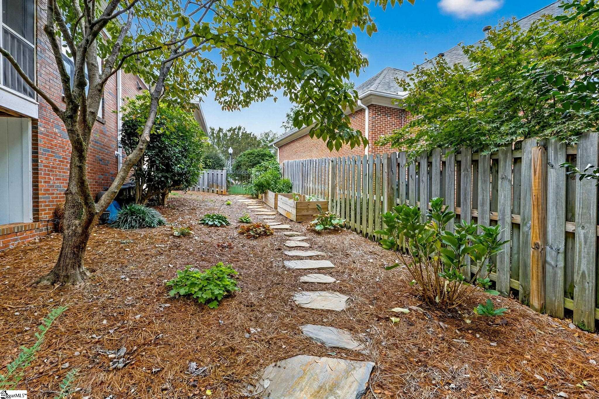 Greer, South Carolina 29650, United States, 3 Bedrooms Bedrooms, ,3 BathroomsBathrooms,Residential,Contingent,222170