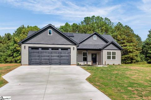 Photo of 565 Bill Lattimore Road, Chesnee, SC 29323 (MLS # 1572512)
