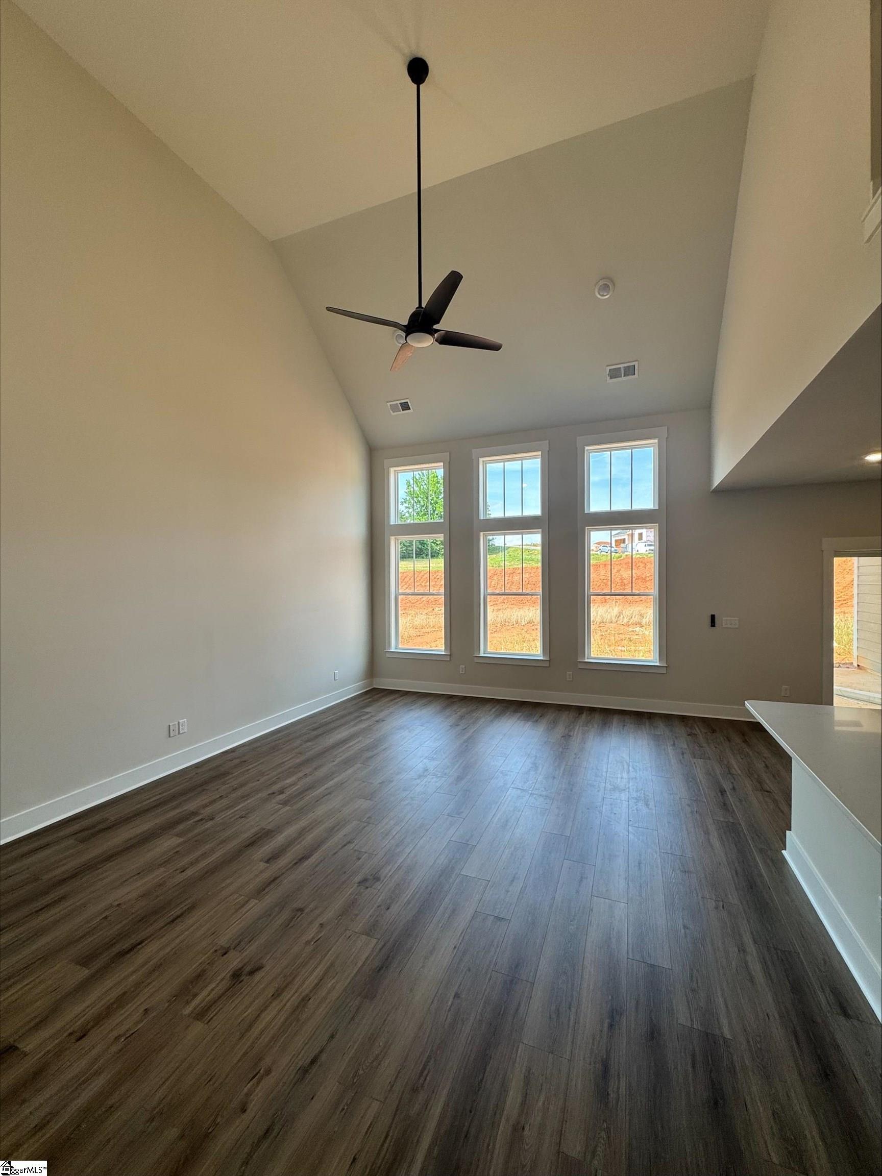 800 Lonsdale Court