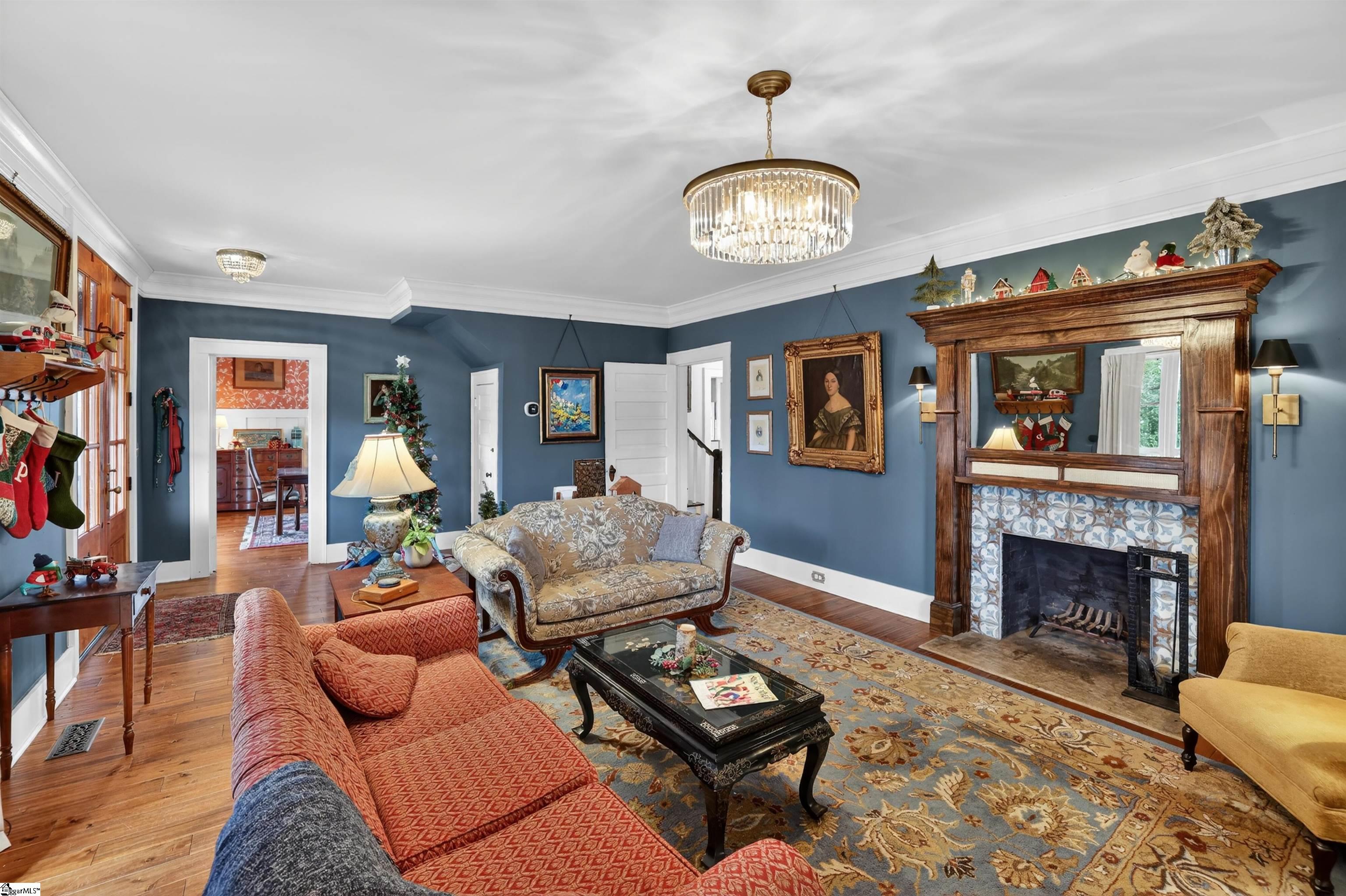 200 E Greenwood Street