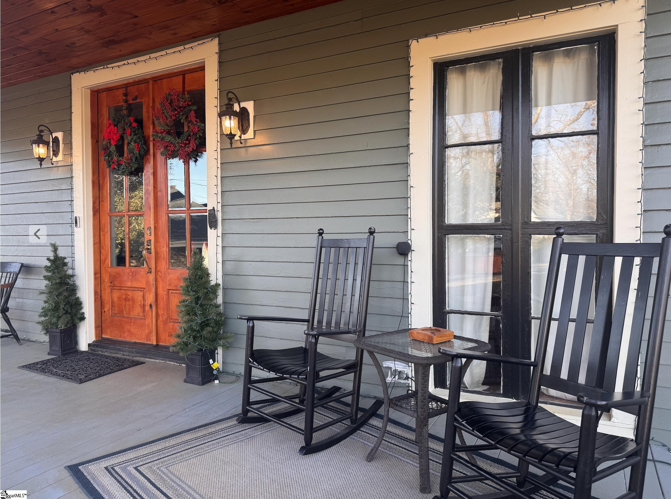 200 E Greenwood Street