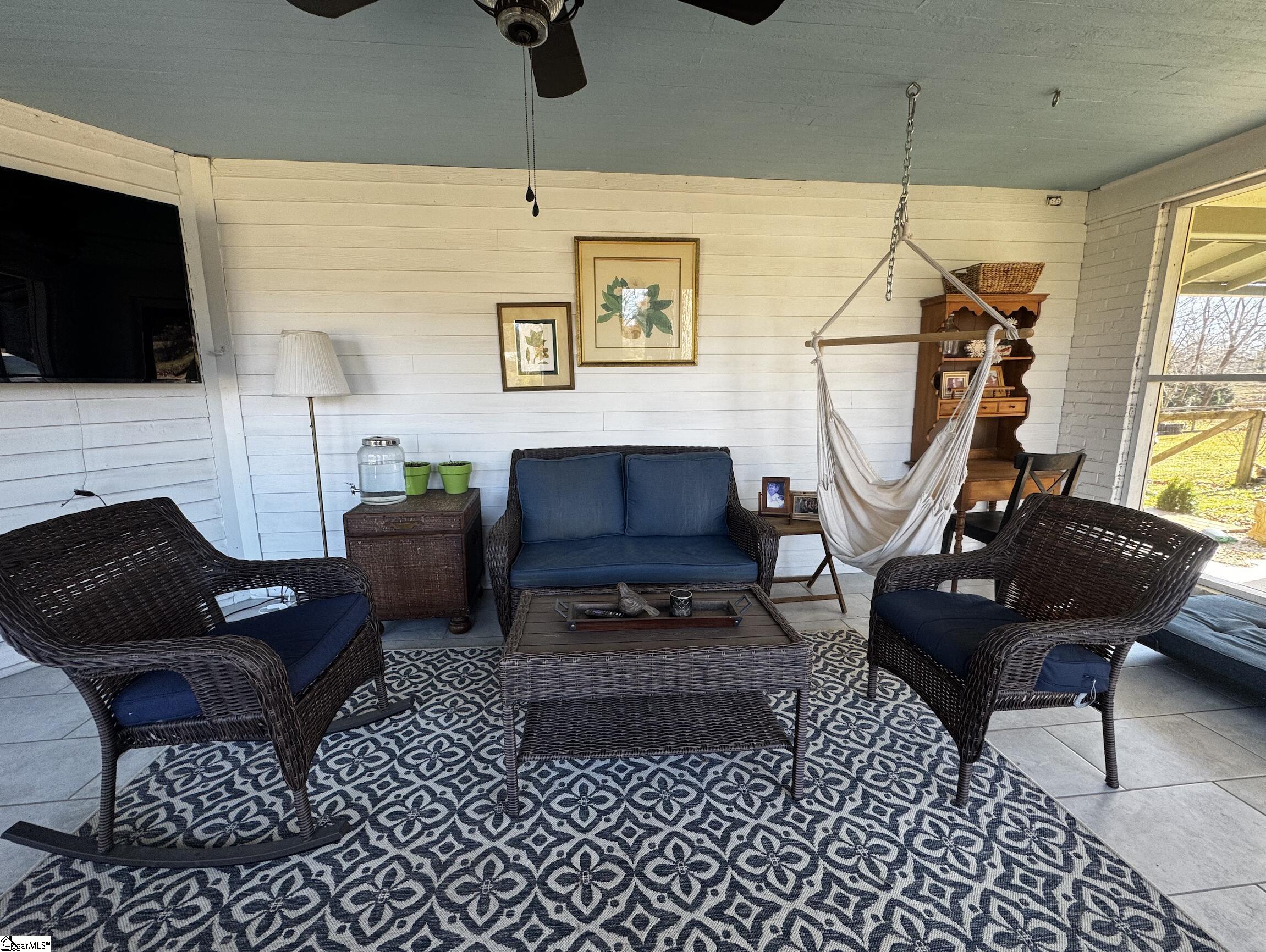 200 E Greenwood Street