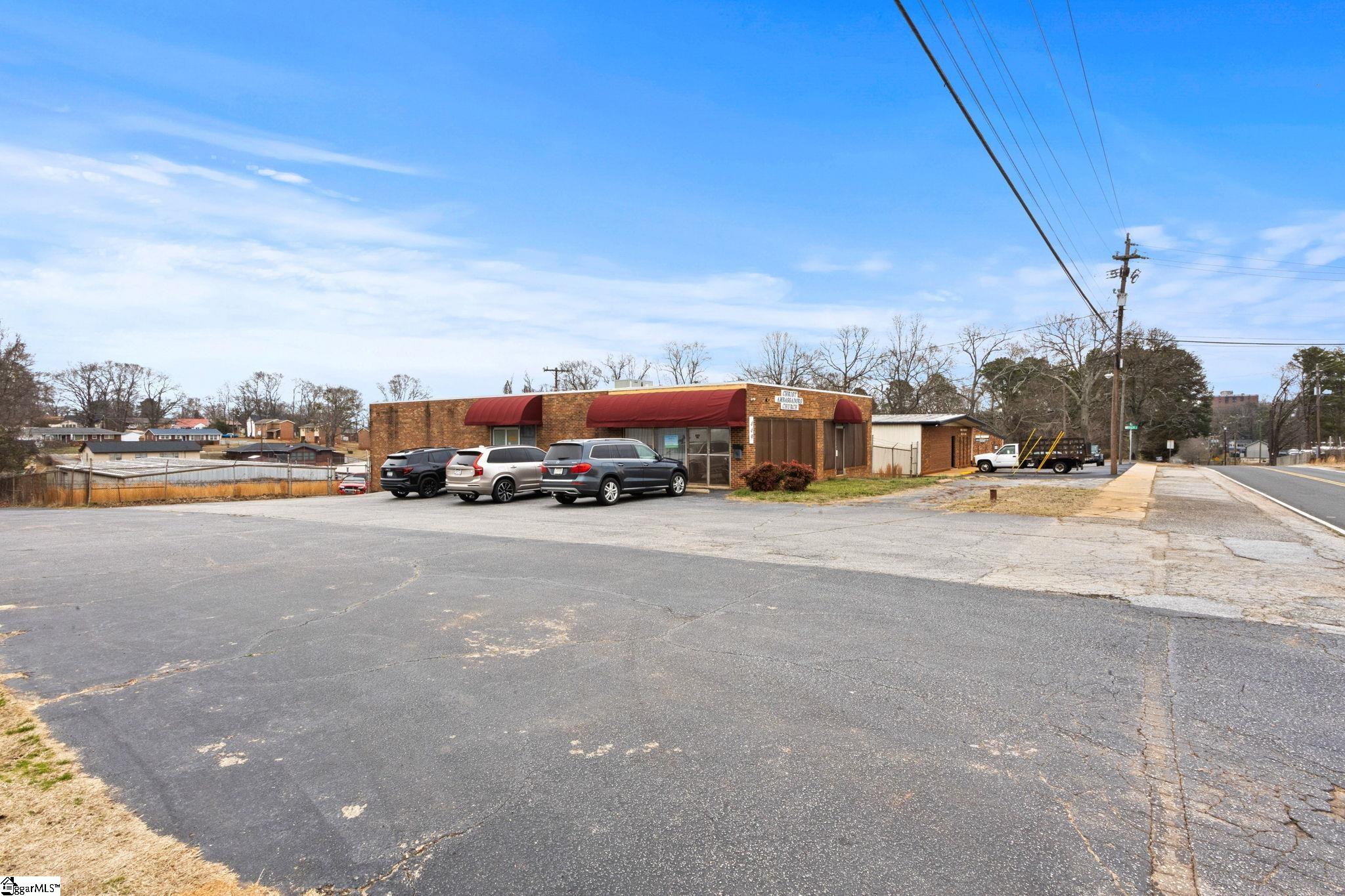 449 W Centennial Street