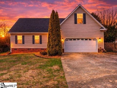 Photo of 124 Chandler Drive, Liberty, SC 29657 (MLS # 1583857)