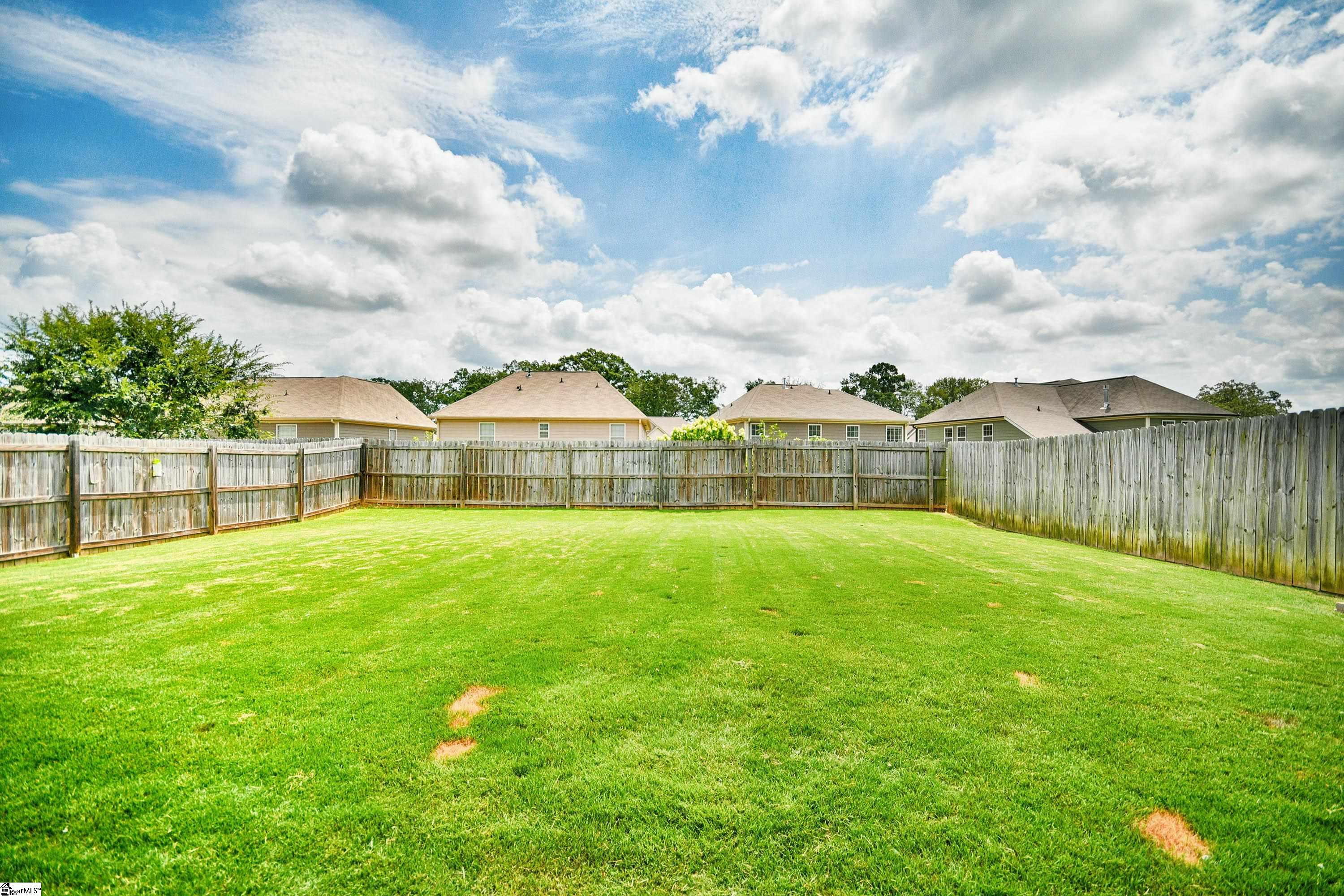 Simpsonville, South Carolina 29680, United States, 4 Bedrooms Bedrooms, ,3 BathroomsBathrooms,Residential,Active,198431