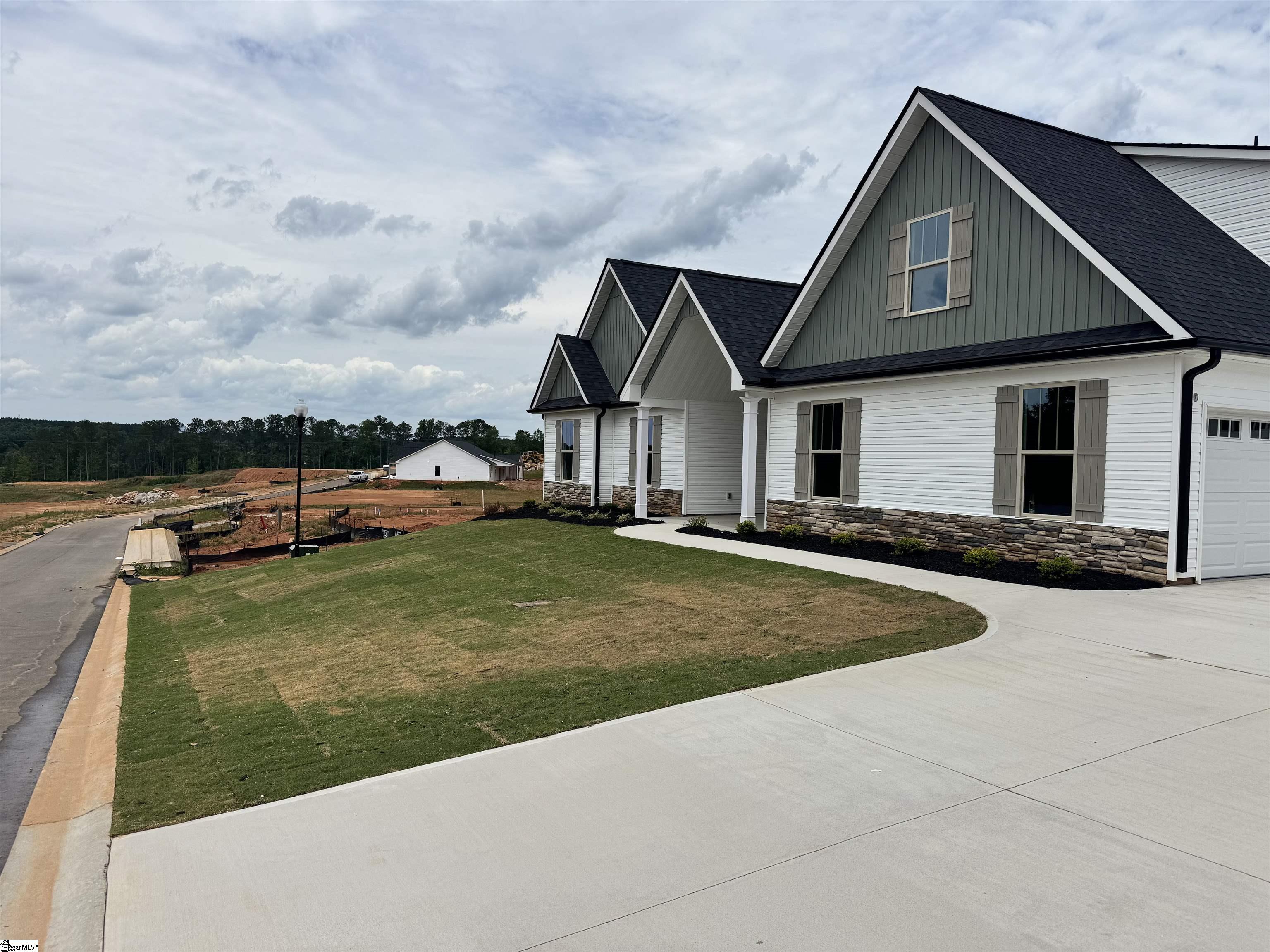 104 Hintons Farm Drive