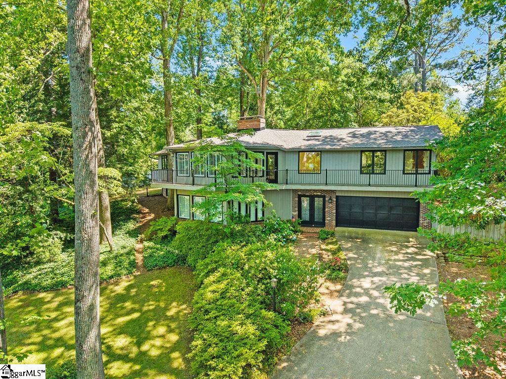 511 Shorecrest Drive