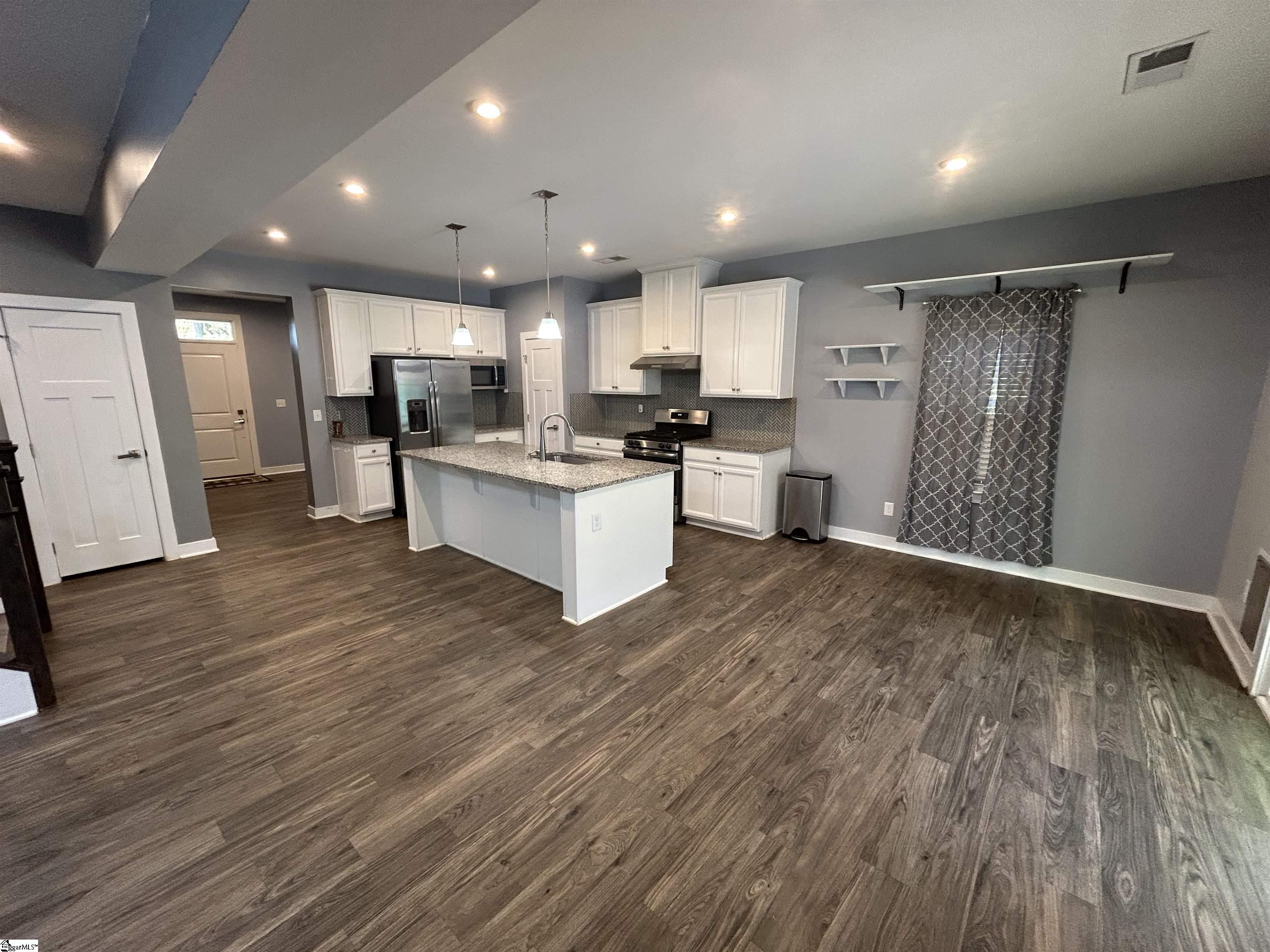 Easley, South Carolina 29642, United States, 4 Bedrooms Bedrooms, ,3 BathroomsBathrooms,Residential,Active,195955