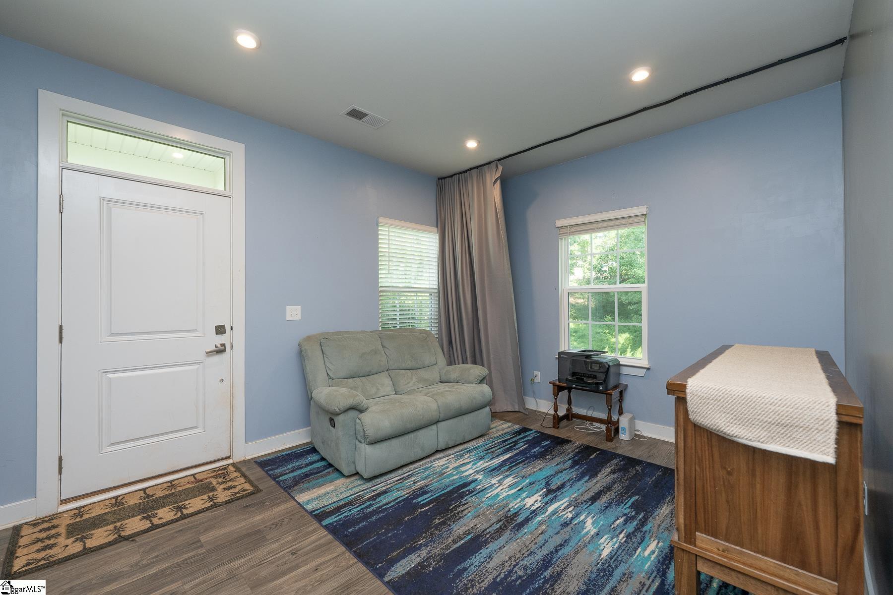 Easley, South Carolina 29642, United States, 4 Bedrooms Bedrooms, ,3 BathroomsBathrooms,Residential,Active,195955