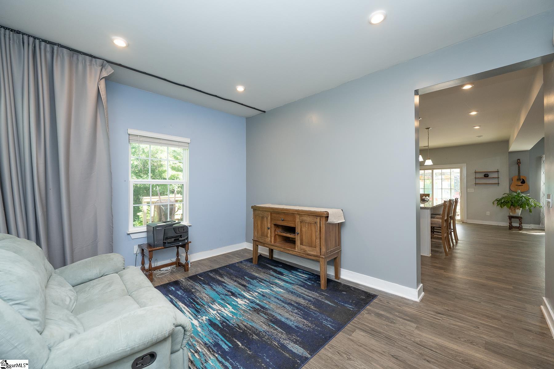 Easley, South Carolina 29642, United States, 4 Bedrooms Bedrooms, ,3 BathroomsBathrooms,Residential,Active,195955