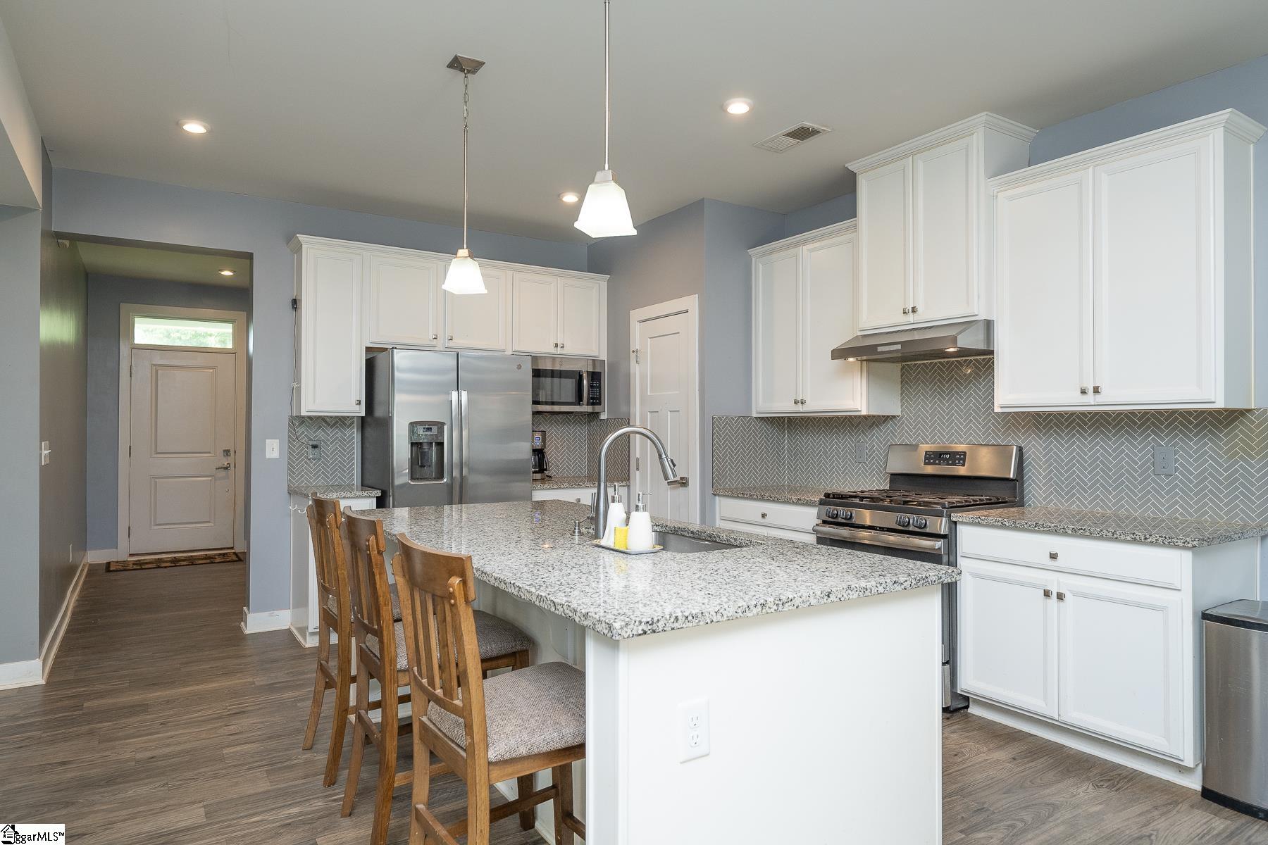 Easley, South Carolina 29642, United States, 4 Bedrooms Bedrooms, ,3 BathroomsBathrooms,Residential,Active,195955