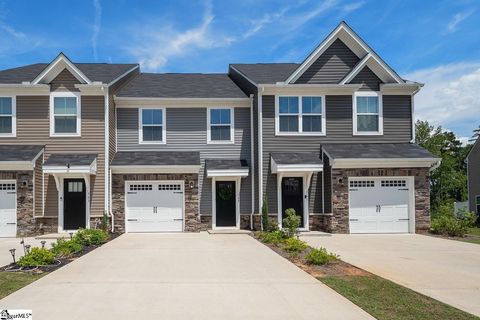 Photo of 565 Preakness Run, Spartanburg, SC 29301 (MLS # 1592765)