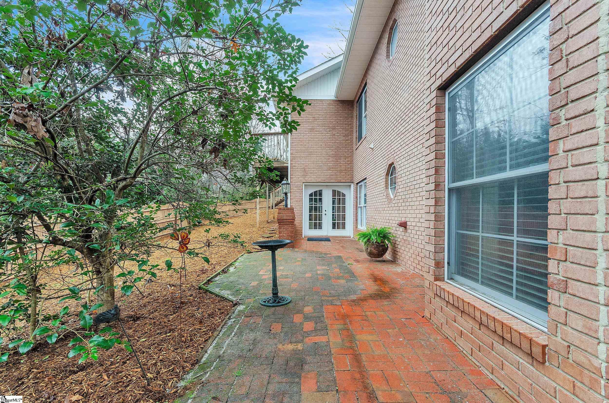 Greenville, South Carolina 29609, United States, 4 Bedrooms Bedrooms, ,4 BathroomsBathrooms,Residential,Active,90411