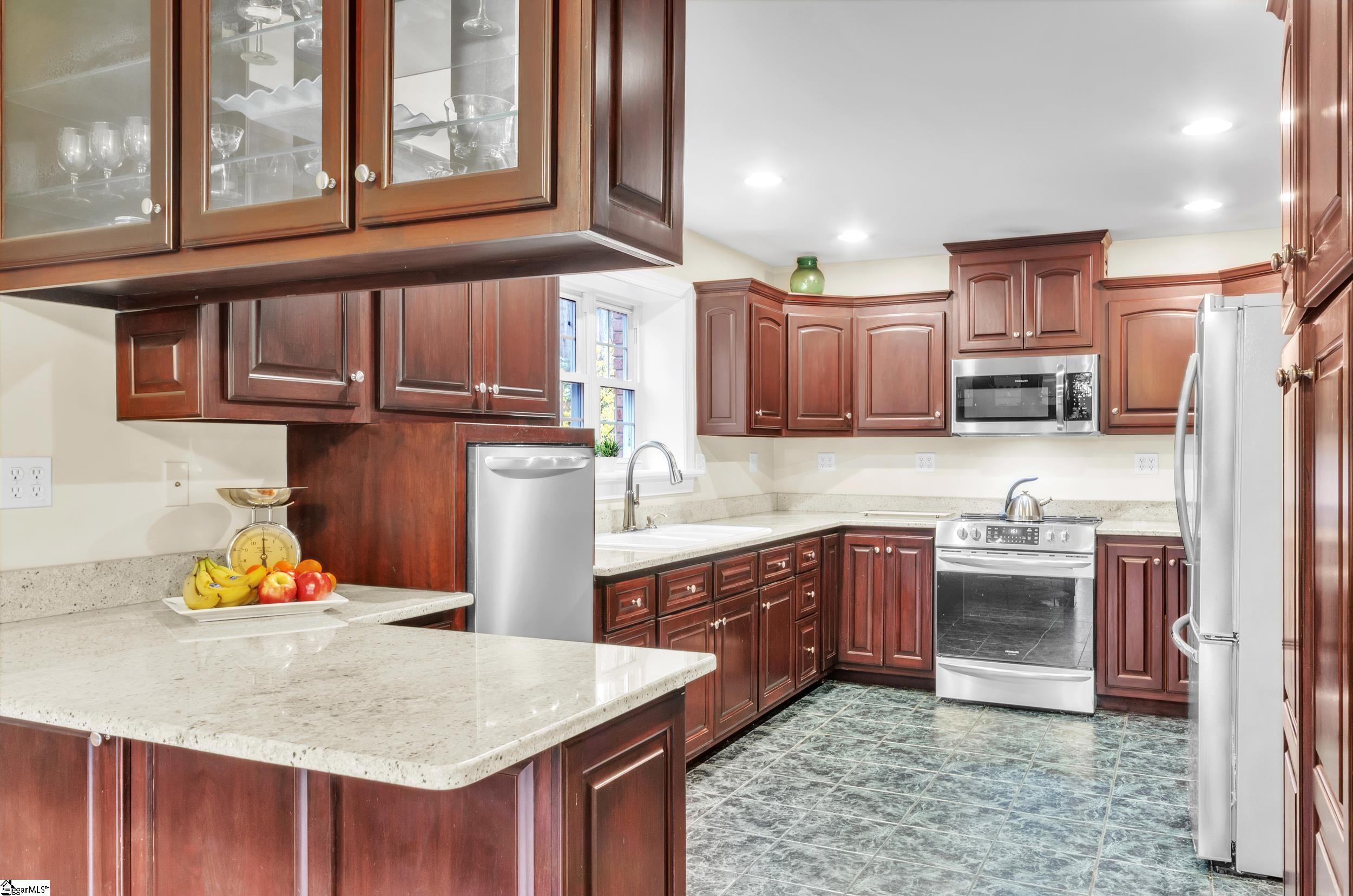 Greenville, South Carolina 29609, United States, 4 Bedrooms Bedrooms, ,4 BathroomsBathrooms,Residential,Active,90411