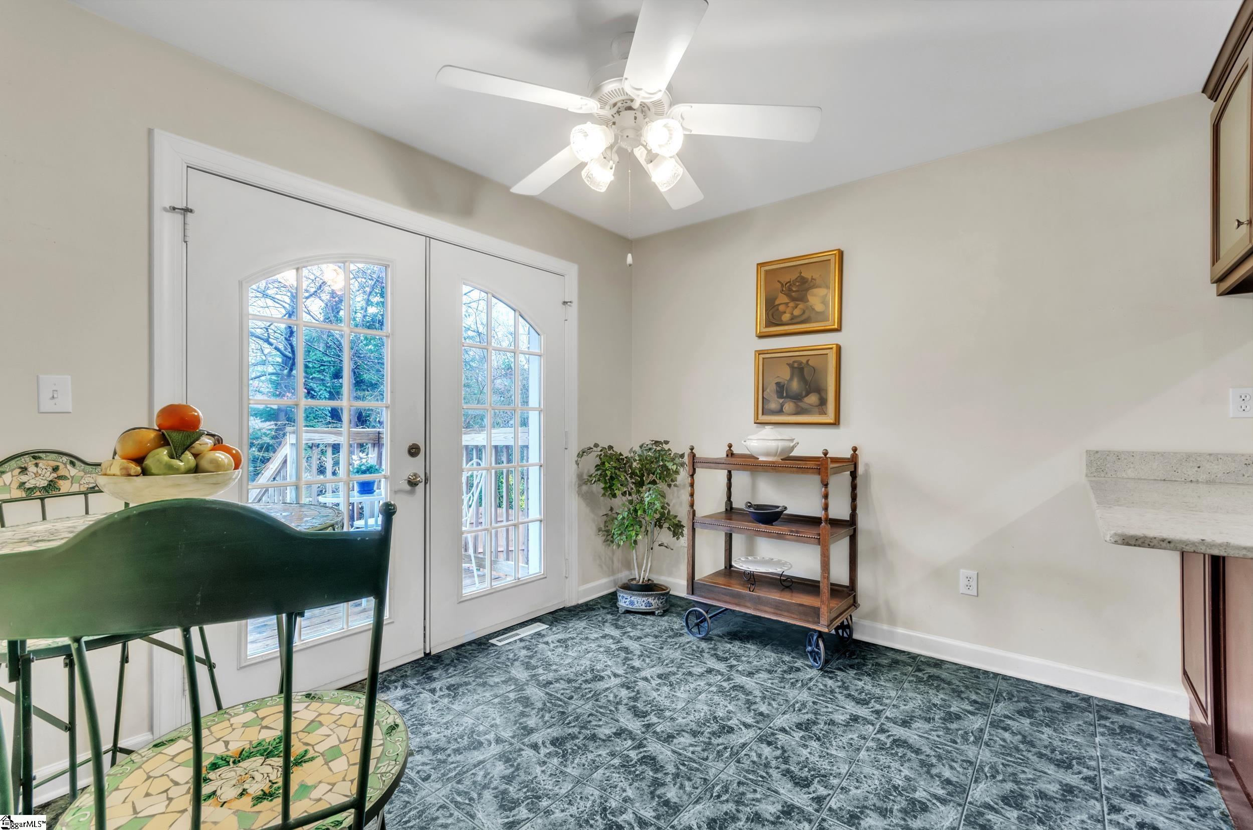 Greenville, South Carolina 29609, United States, 4 Bedrooms Bedrooms, ,4 BathroomsBathrooms,Residential,Active,90411