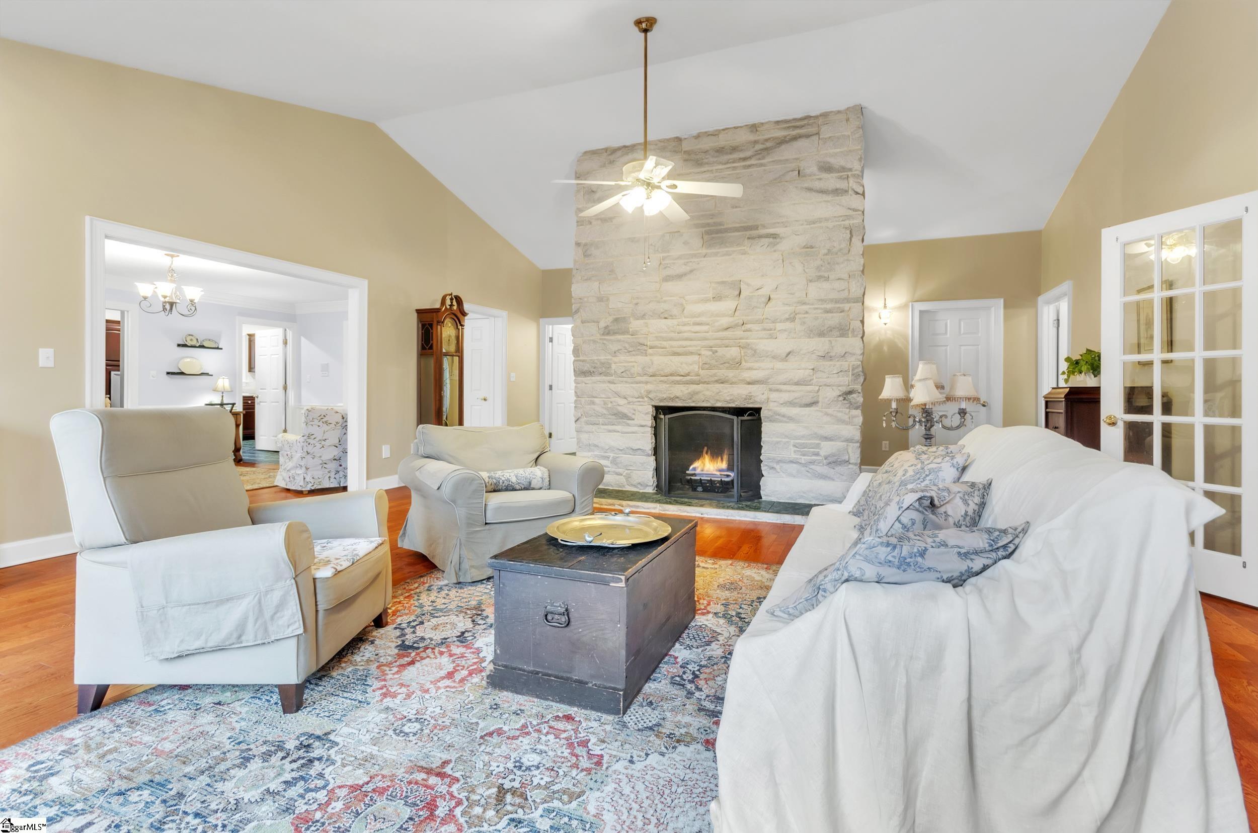 Greenville, South Carolina 29609, United States, 4 Bedrooms Bedrooms, ,4 BathroomsBathrooms,Residential,Active,90411