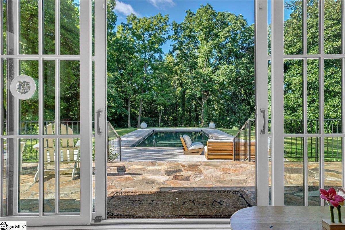 Greenville, South Carolina 29609, United States, 5 Bedrooms Bedrooms, ,4 BathroomsBathrooms,Residential,Active,109180