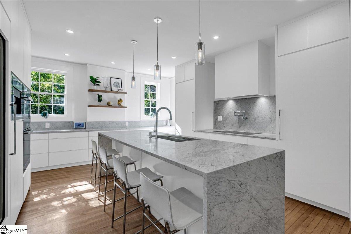 Greenville, South Carolina 29609, United States, 5 Bedrooms Bedrooms, ,4 BathroomsBathrooms,Residential,Active,109180