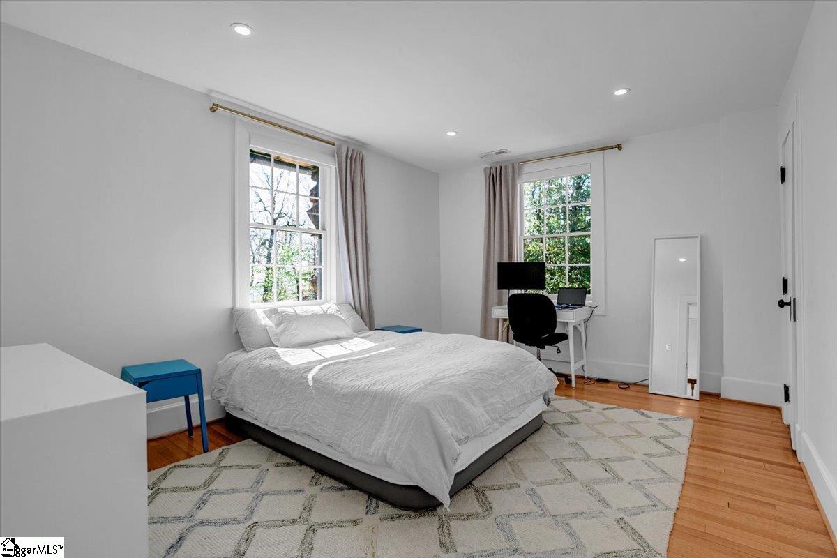 Greenville, South Carolina 29609, United States, 5 Bedrooms Bedrooms, ,4 BathroomsBathrooms,Residential,Active,109180