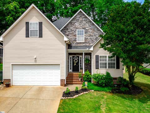 Photo of 305 Glencrest Court, Greer, SC 29650 (MLS # 1591434)