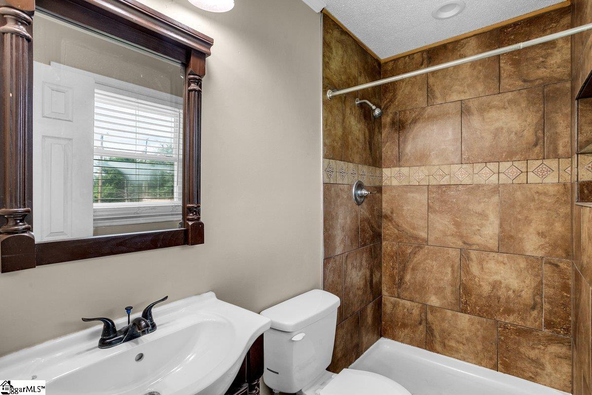 Chesnee, South Carolina 29323, United States, 3 Bedrooms Bedrooms, ,2 BathroomsBathrooms,Residential,Active,233163