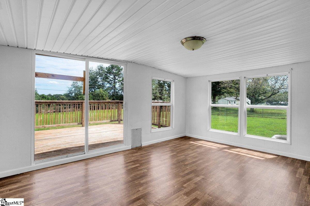 Chesnee, South Carolina 29323, United States, 3 Bedrooms Bedrooms, ,2 BathroomsBathrooms,Residential,Active,233163