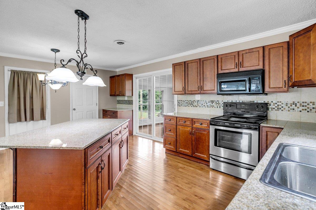 Chesnee, South Carolina 29323, United States, 3 Bedrooms Bedrooms, ,2 BathroomsBathrooms,Residential,Active,233163