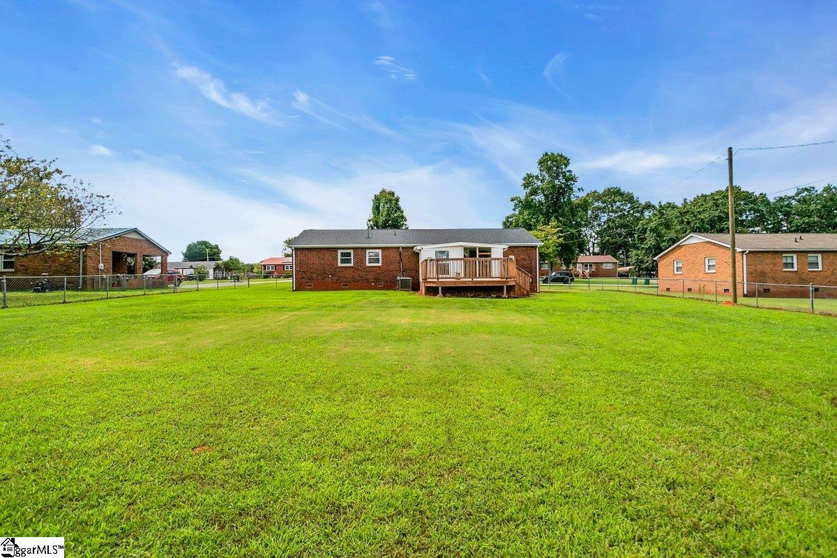 Chesnee, South Carolina 29323, United States, 3 Bedrooms Bedrooms, ,2 BathroomsBathrooms,Residential,Active,233163