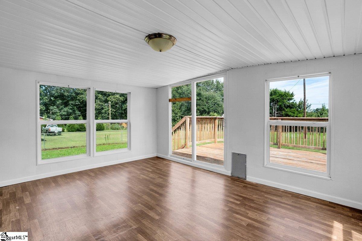 Chesnee, South Carolina 29323, United States, 3 Bedrooms Bedrooms, ,2 BathroomsBathrooms,Residential,Active,233163