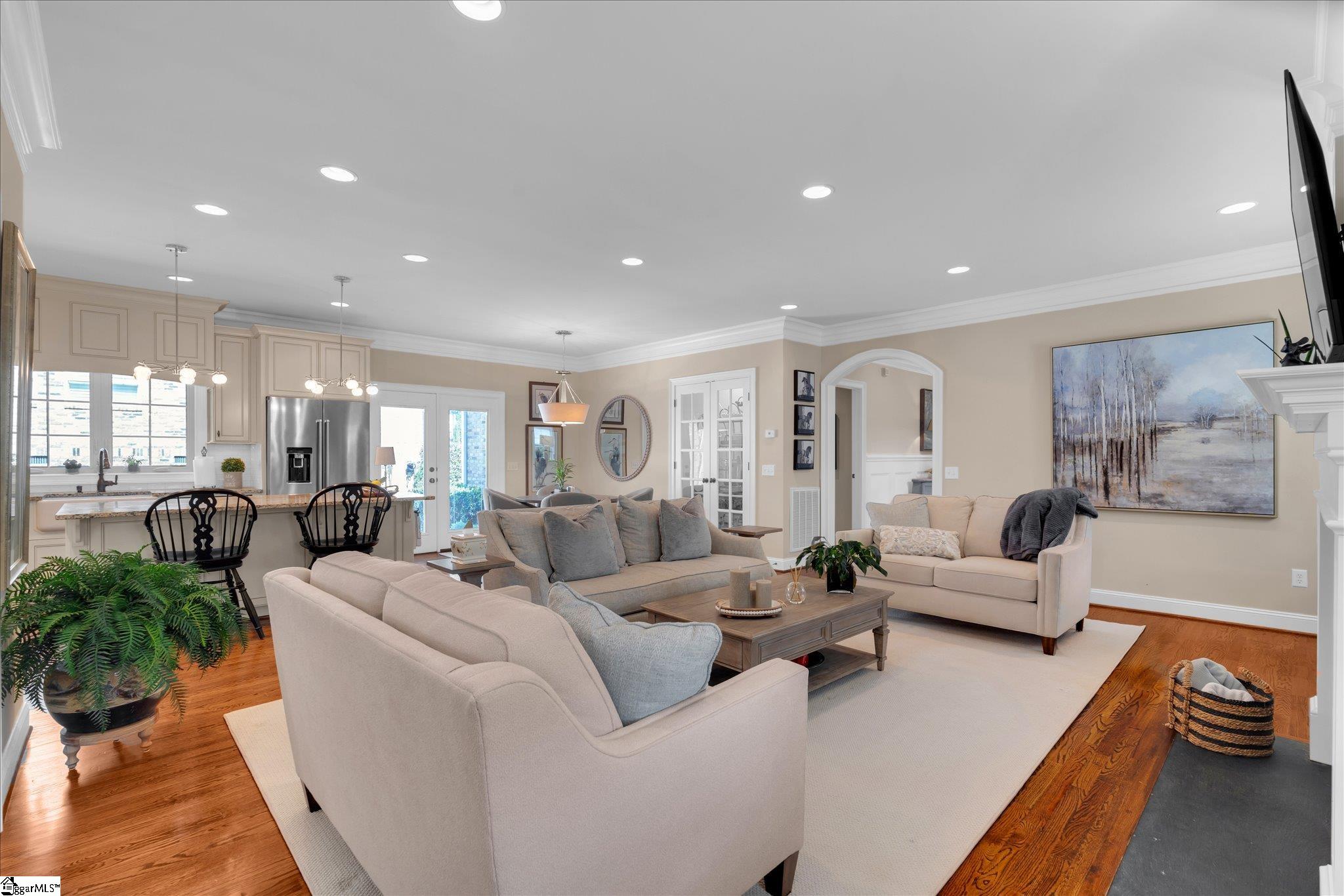 Greenville, South Carolina, 29609, United States, 4 Bedrooms Bedrooms, ,4 BathroomsBathrooms,Residential,Active,2038185
