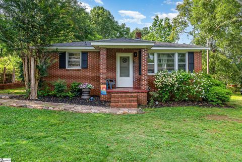 7 Edgewood Street Liberty SC 29657