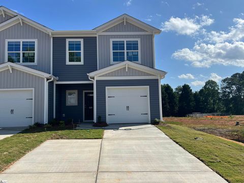 Photo of 729 Camperdown Way, Spartanburg, SC 29301 (MLS # 1589922)
