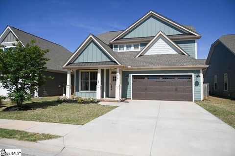 Photo of 106 Wakelon Drive, Greer, SC 29651 (MLS # 1589103)