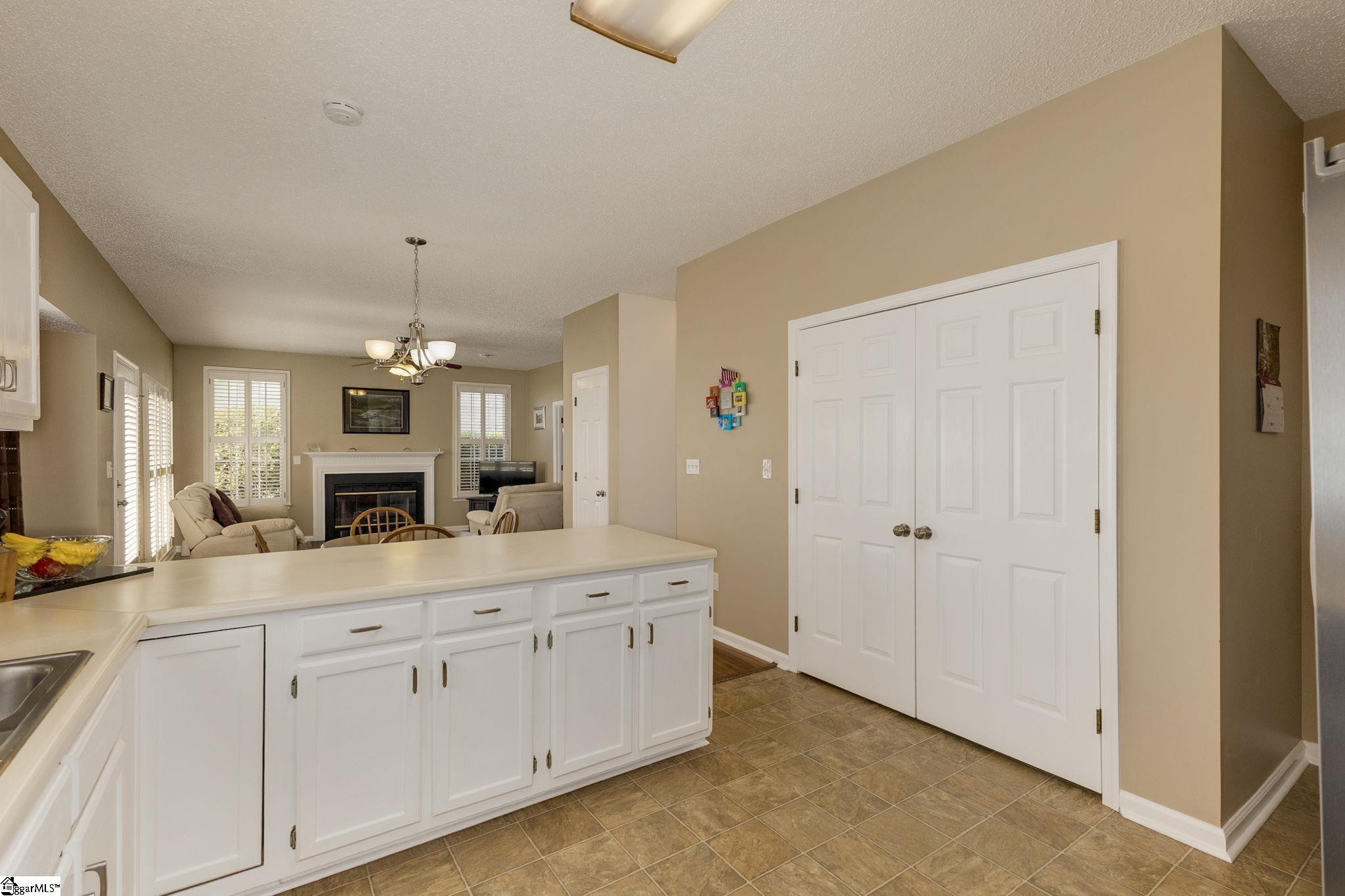 Mauldin, South Carolina 29662, United States, 4 Bedrooms Bedrooms, ,3 BathroomsBathrooms,Residential,Contingent,124871