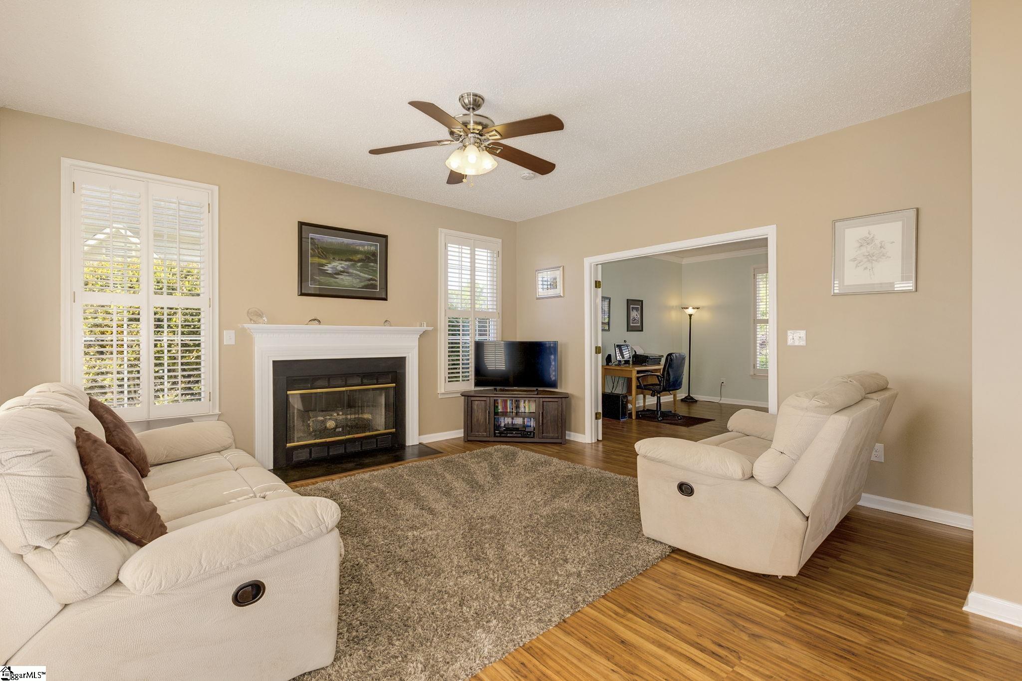 Mauldin, South Carolina 29662, United States, 4 Bedrooms Bedrooms, ,3 BathroomsBathrooms,Residential,Contingent,124871