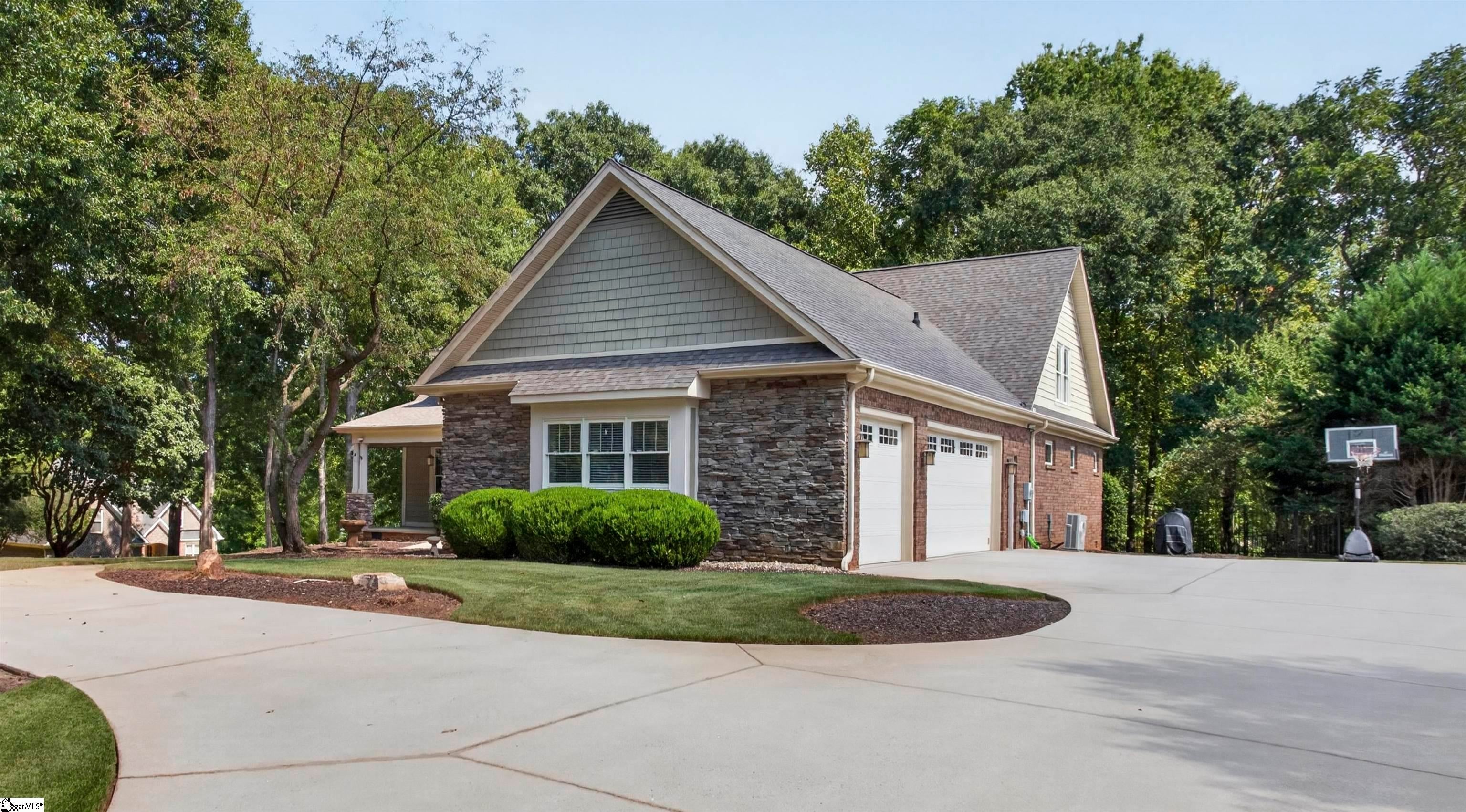 101 Welborn Oaks Way