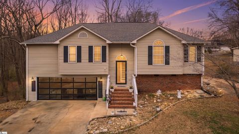 308 Fireside Court Boiling Springs SC 29316