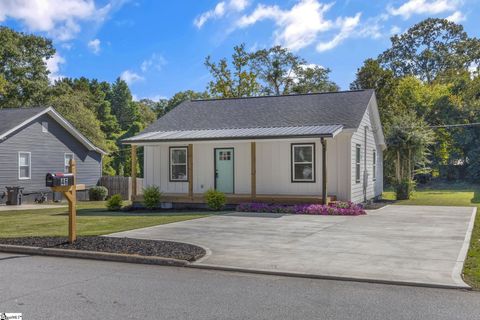 Photo of 46 Dorsey Boulevard, Greenville, SC 29611 (MLS # 1587745)