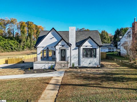 Photo of 3204 Old Buncombe Road, Greenville, SC 29609 (MLS # 1574763)