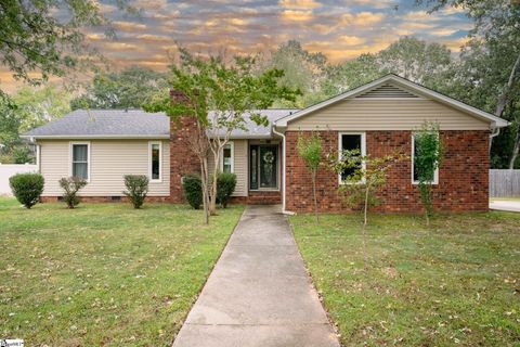 Photo of 209 Governors Square, Greer, SC 29650 (MLS # 1572026)
