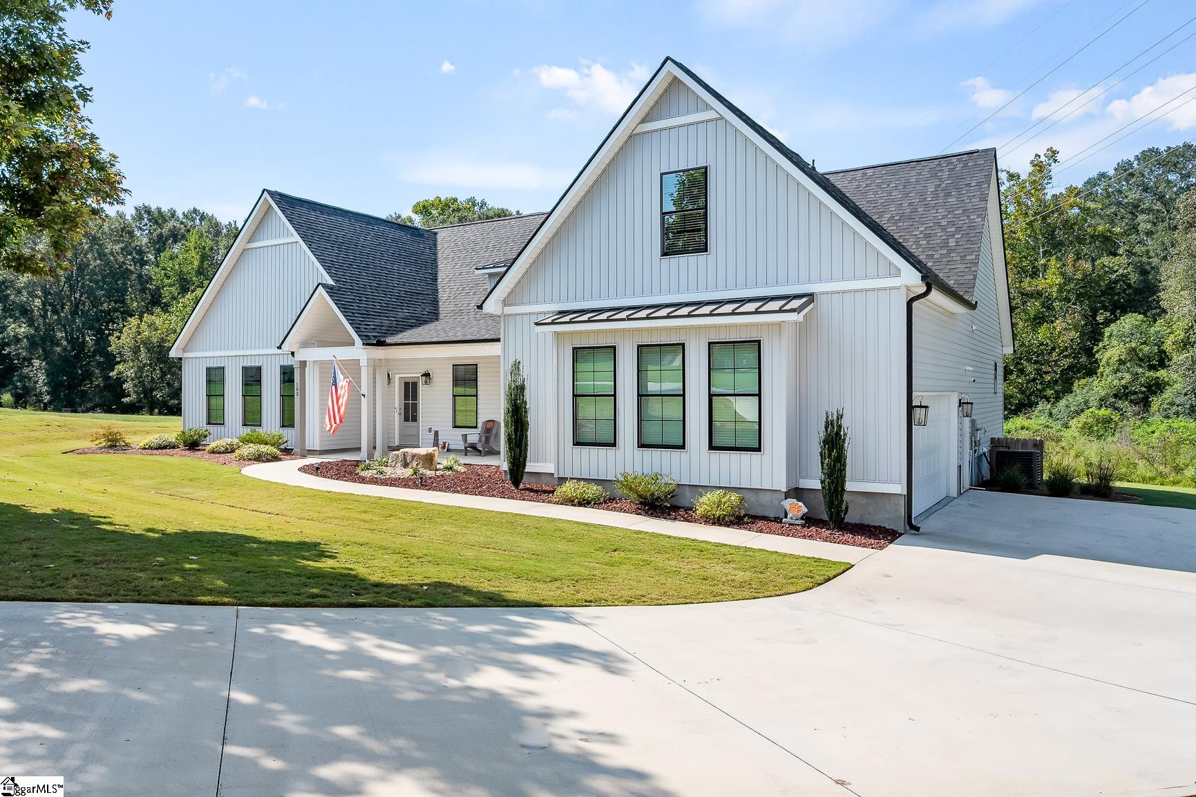 102 Stoneleigh Court