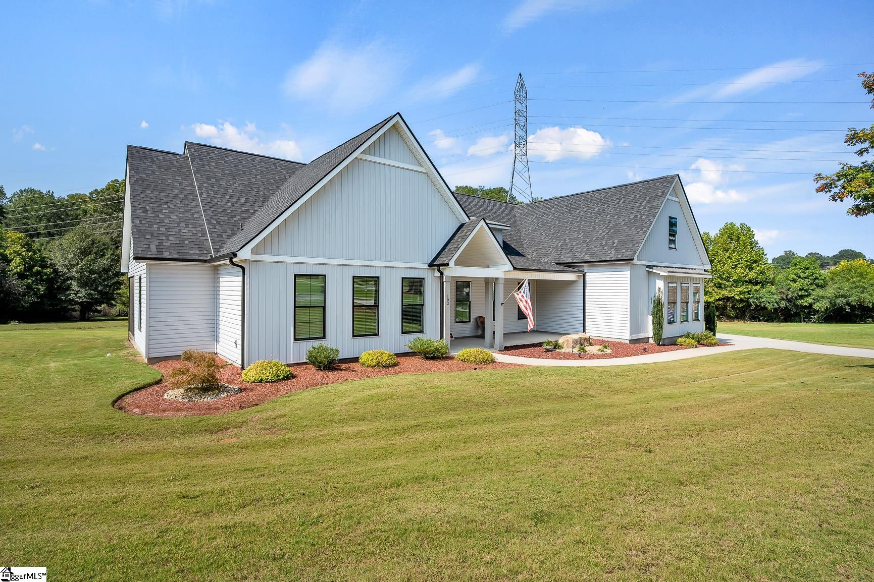 102 Stoneleigh Court