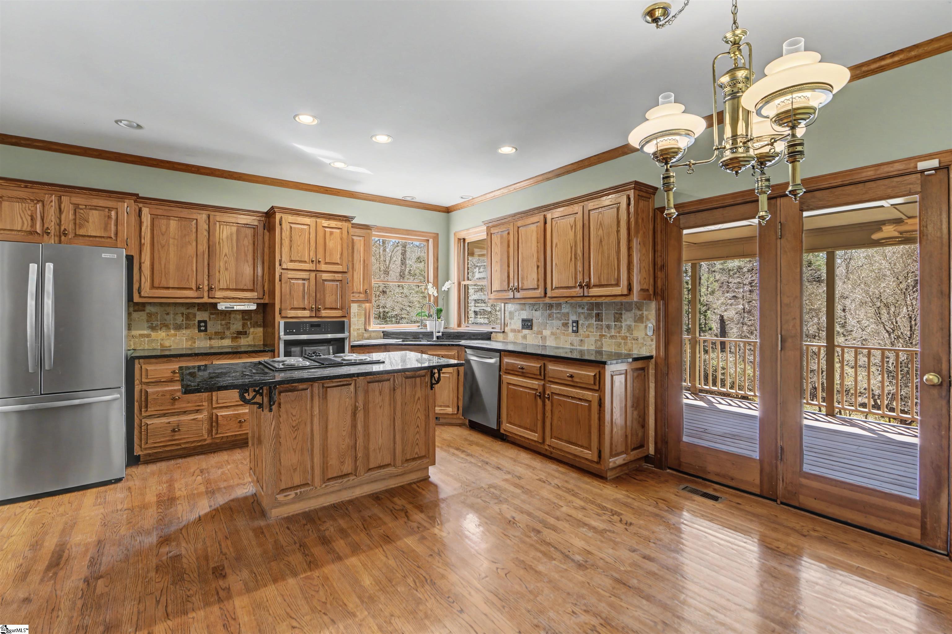 281 Ridge Way