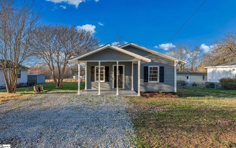 Photo of 114 Welborn Circle, Easley, SC 29642 (MLS # 1583870)