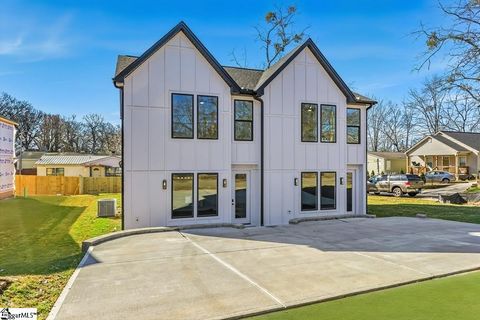 Photo of 211 A & B Montana Street, Greenville, SC 29611 (MLS # 1581891)