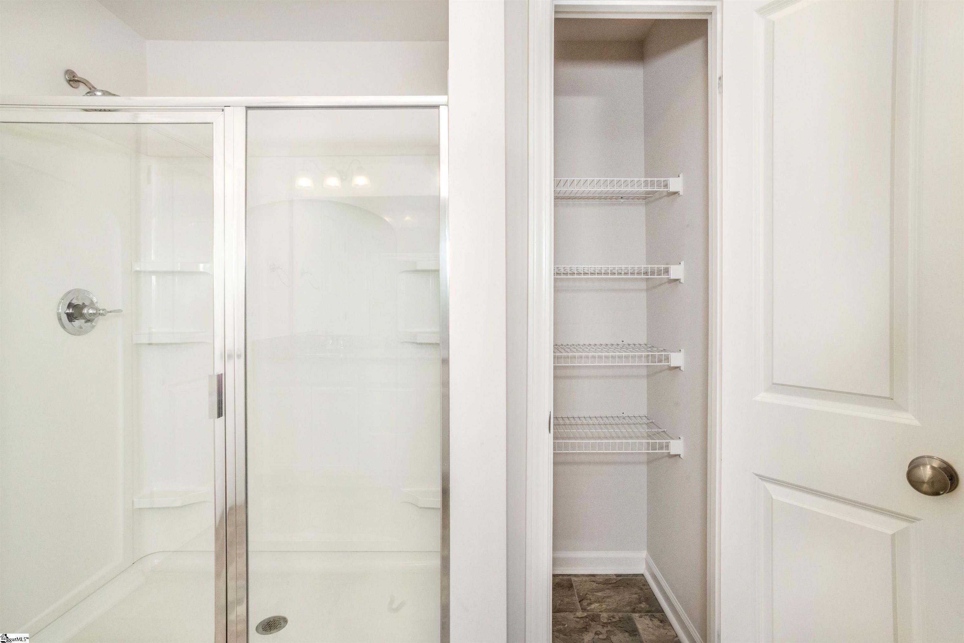 Simpsonville, South Carolina 29680, United States, 3 Bedrooms Bedrooms, ,3 BathroomsBathrooms,Residential,Contingent,102926