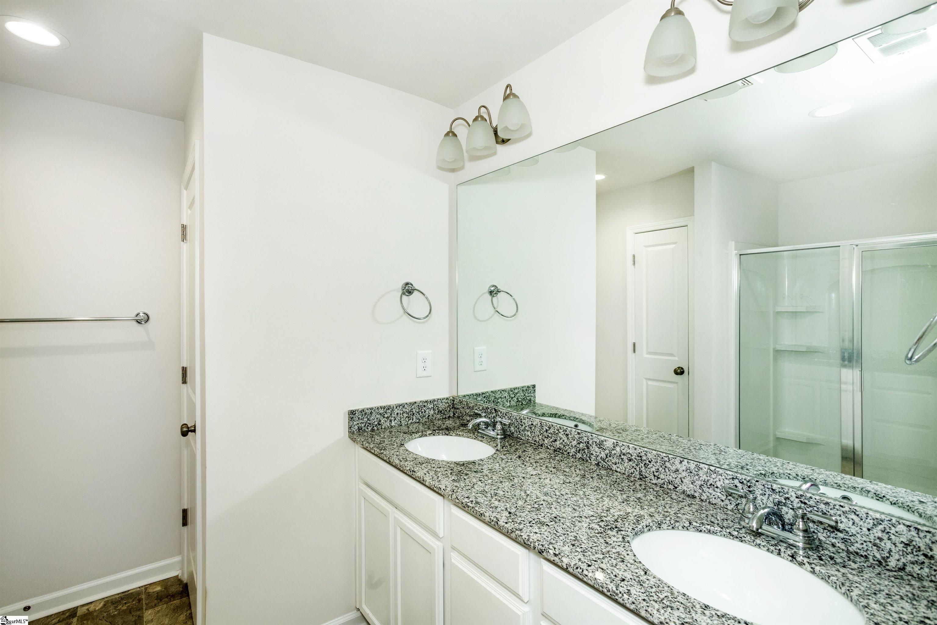 Simpsonville, South Carolina 29680, United States, 3 Bedrooms Bedrooms, ,3 BathroomsBathrooms,Residential,Contingent,102926