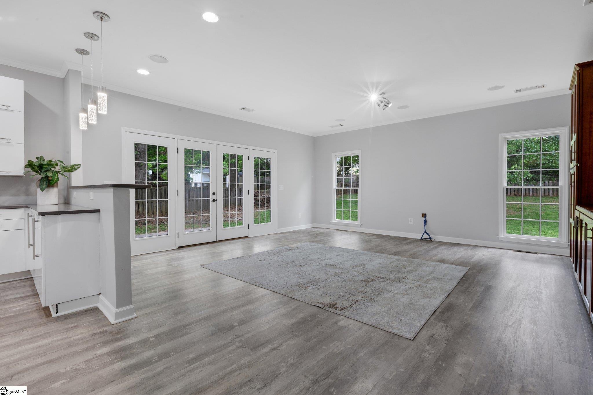 Greenville, South Carolina 29615, United States, 4 Bedrooms Bedrooms, ,4 BathroomsBathrooms,Residential,Contingent,121659