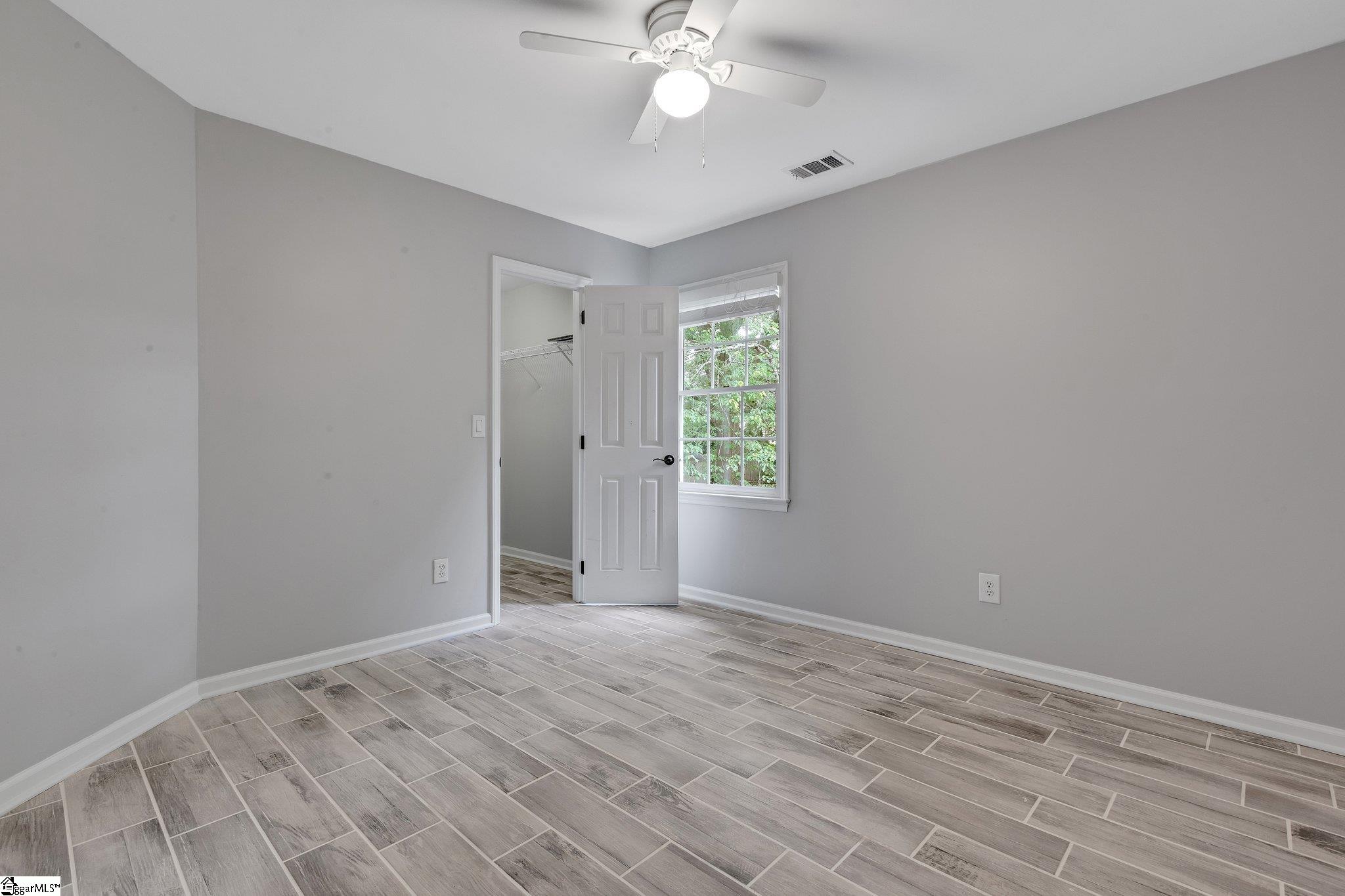 Greenville, South Carolina 29615, United States, 4 Bedrooms Bedrooms, ,4 BathroomsBathrooms,Residential,Contingent,121659