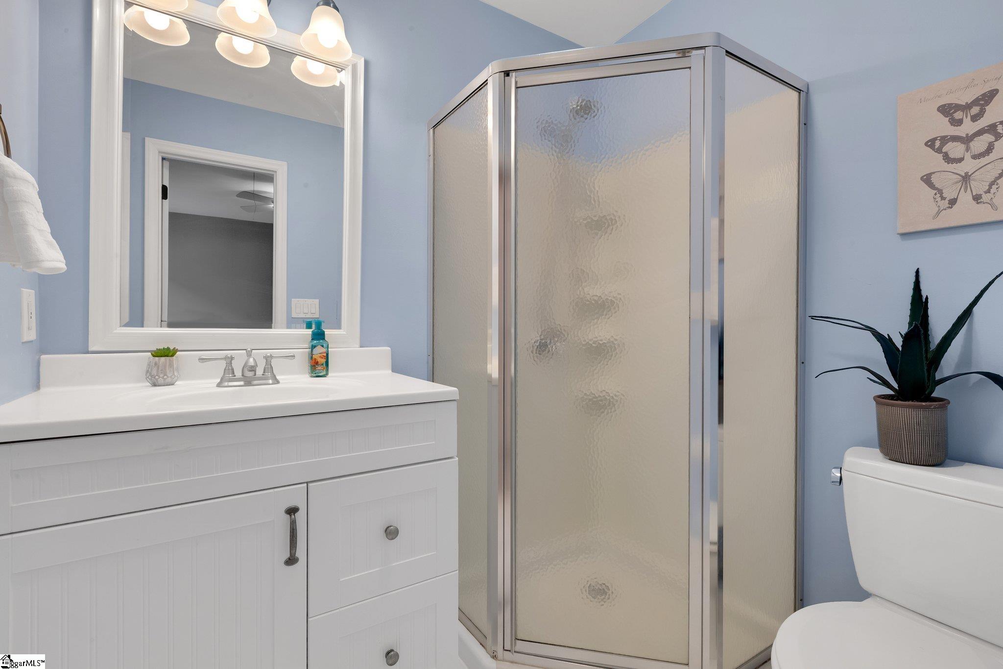 Greenville, South Carolina 29615, United States, 4 Bedrooms Bedrooms, ,4 BathroomsBathrooms,Residential,Contingent,121659